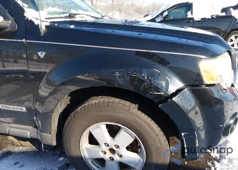 2008 Ford Escape Xlt z USA, uszkodzony, nr VIN 1FMCU93188KB67289